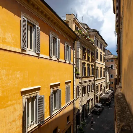 At Luxury Navona 2 4*