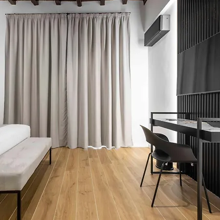 At Luxury Navona 2 4*