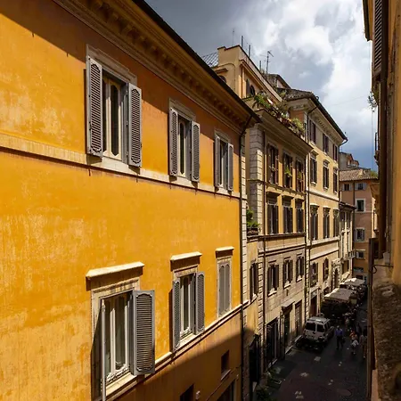 At Luxury Navona 2 4*