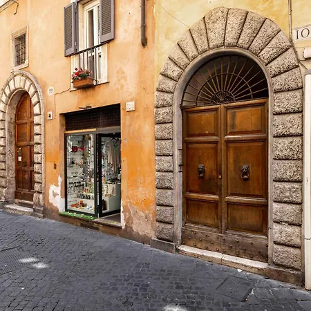 At Luxury Navona 2 * Rom